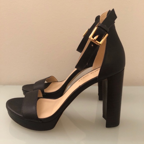 nine west dempsey platform sandals